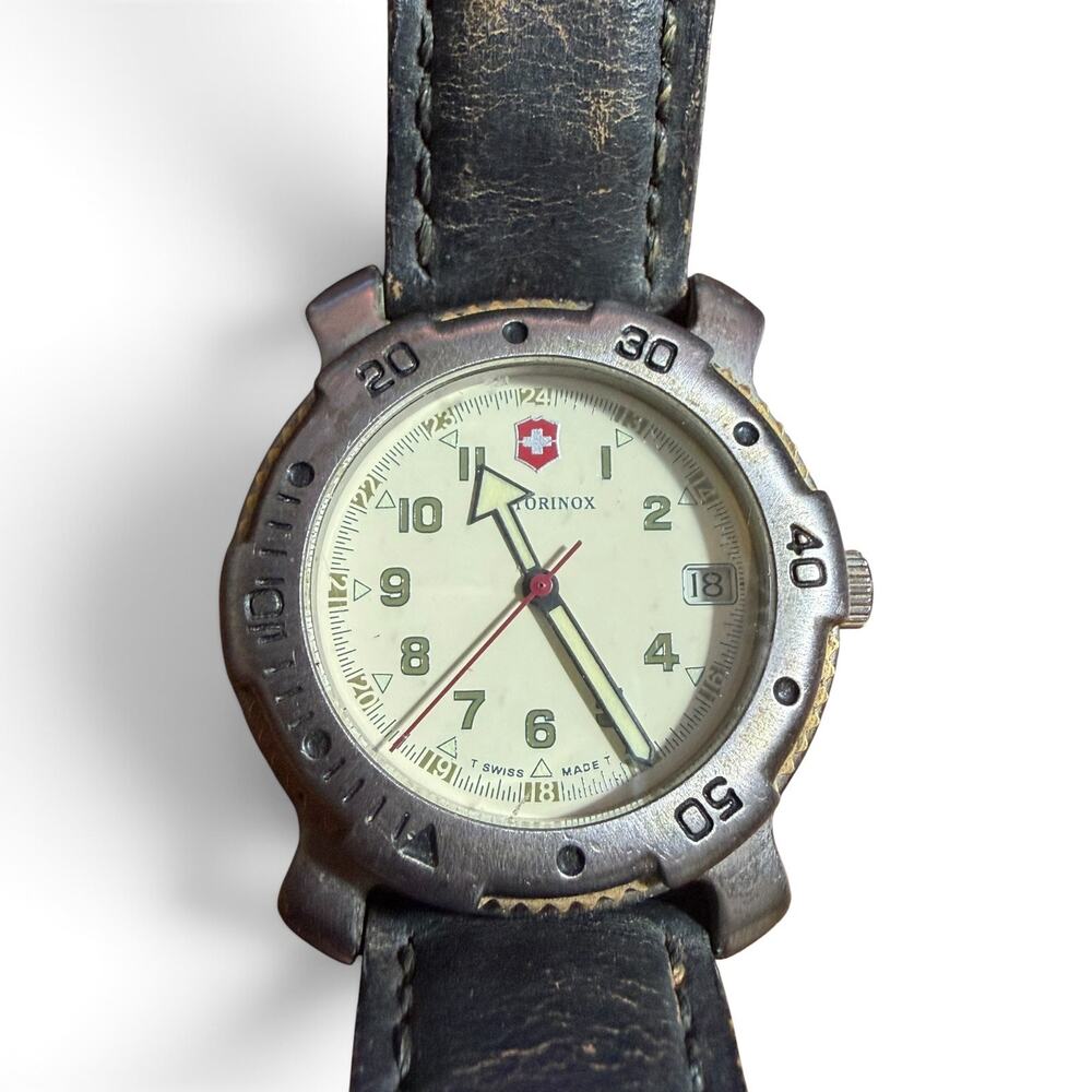 Vintage Victorinox Swiss Army Men's Quartz Watch Leather Band White Dial